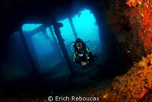 Exploring the USAT Liberty wreck by Erich Reboucas 